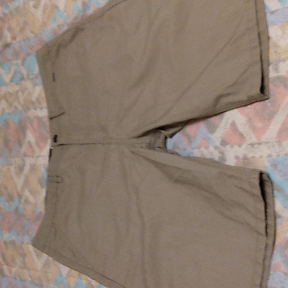 Mens khaki flat front shorts by Hurley sz 38